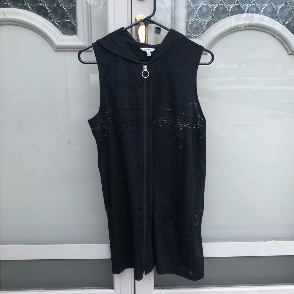 CROFT & BARROW Super-cute Sleeveless Eyelet Hoodie - BLACK (M/10-12)